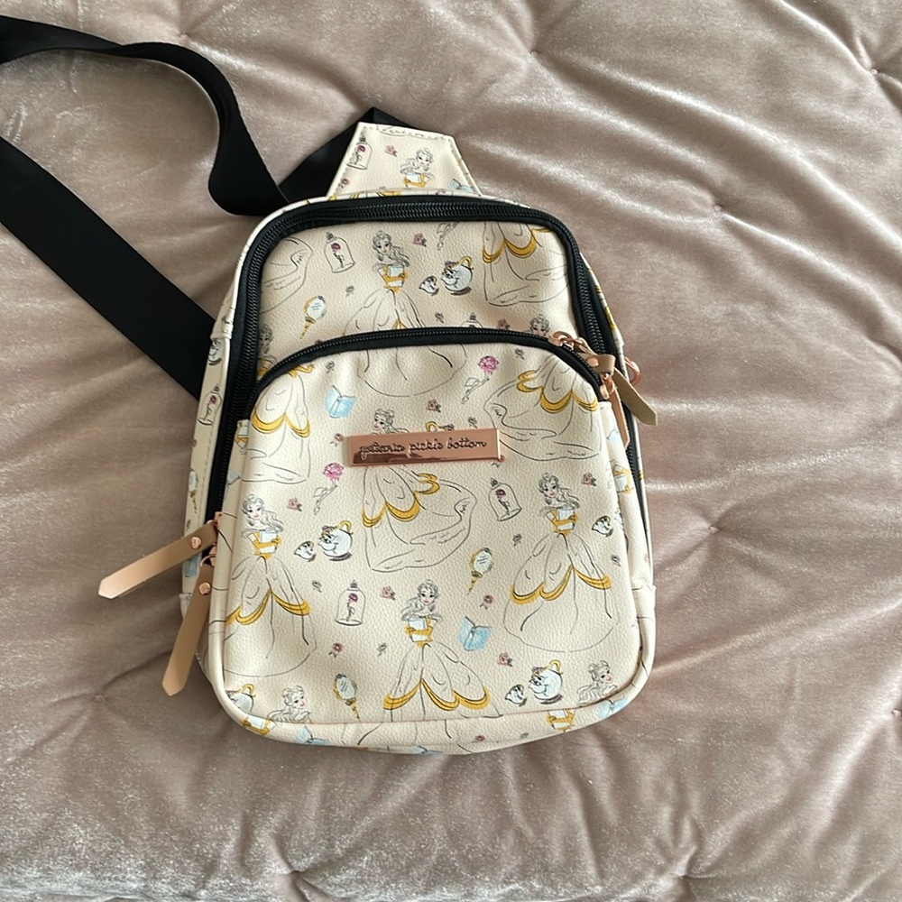 Petunia pickle bottom cross body